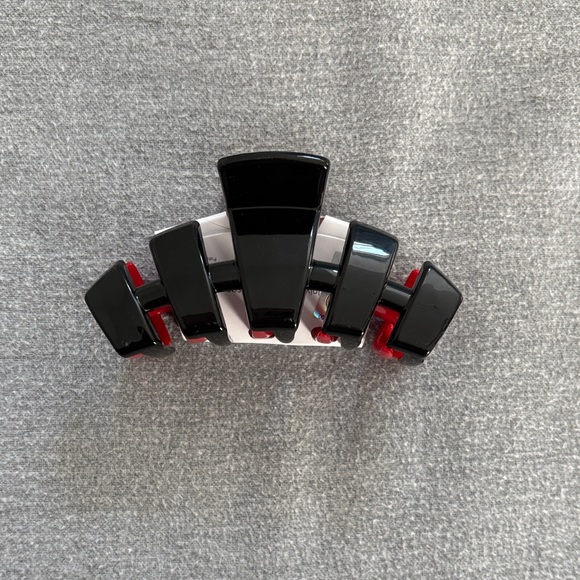 Teleties Razorback Hair Clip - Picture 2 of 3